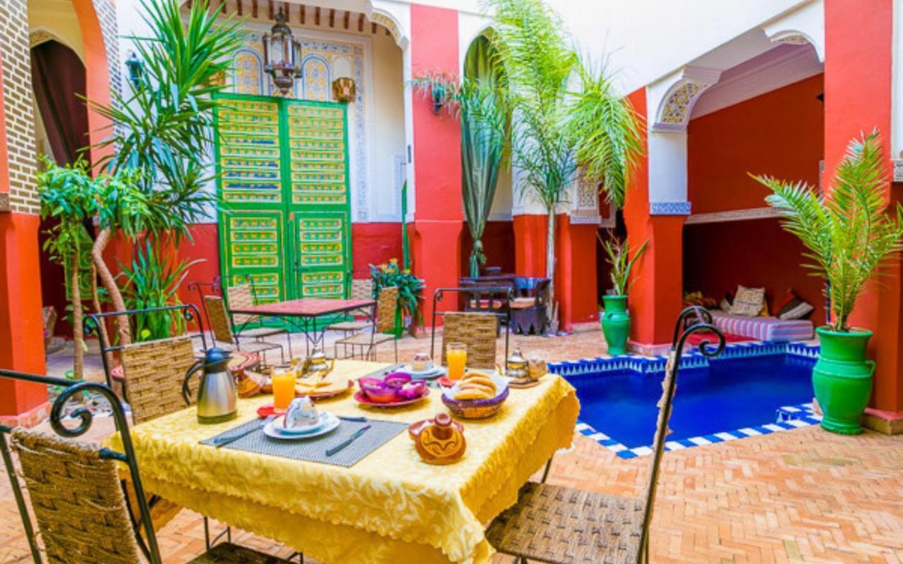 Riad Le Dromadaire Bleu By Weekome Marrakesh Bagian luar foto