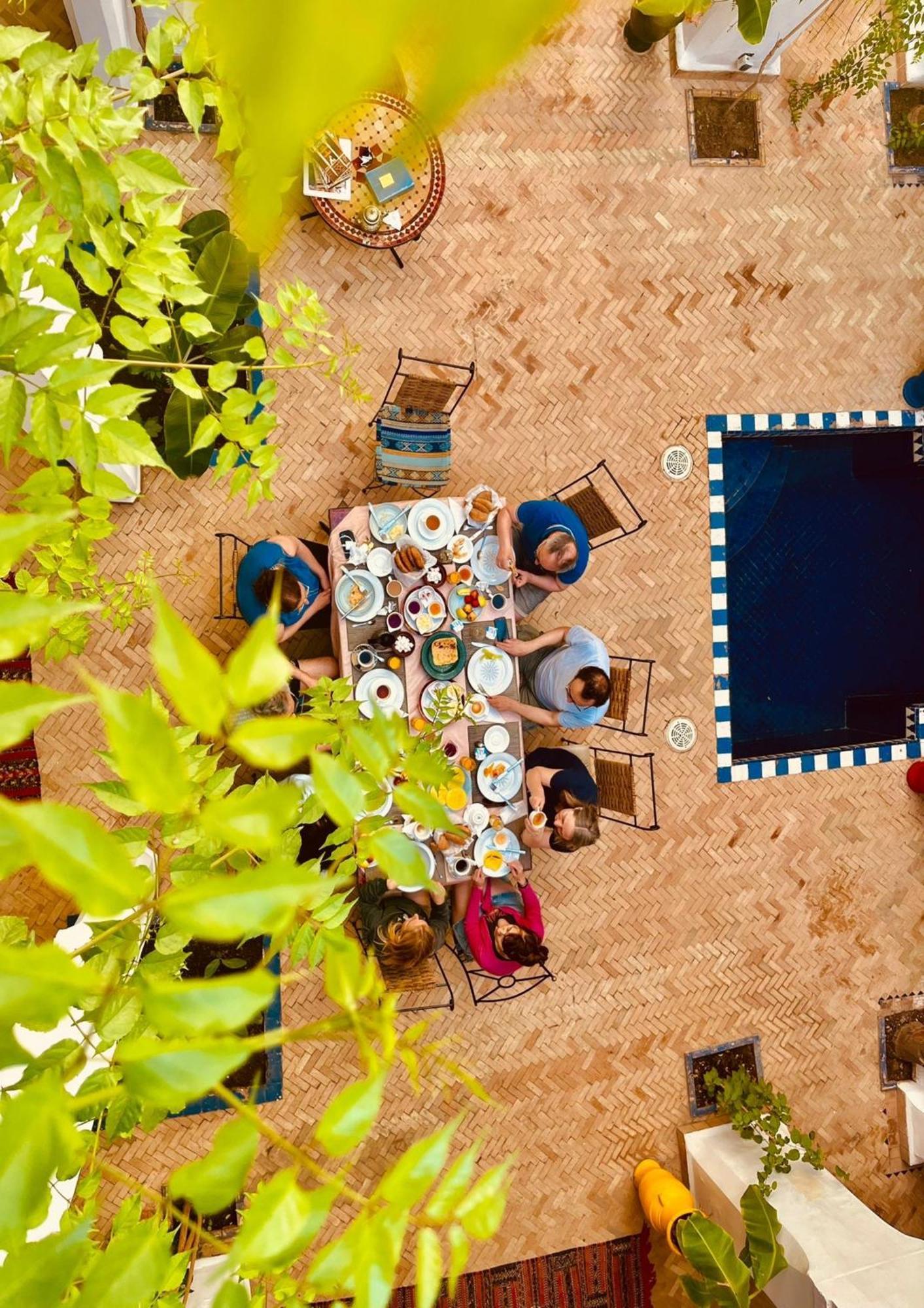 Riad Le Dromadaire Bleu By Weekome Marrakesh Bagian luar foto