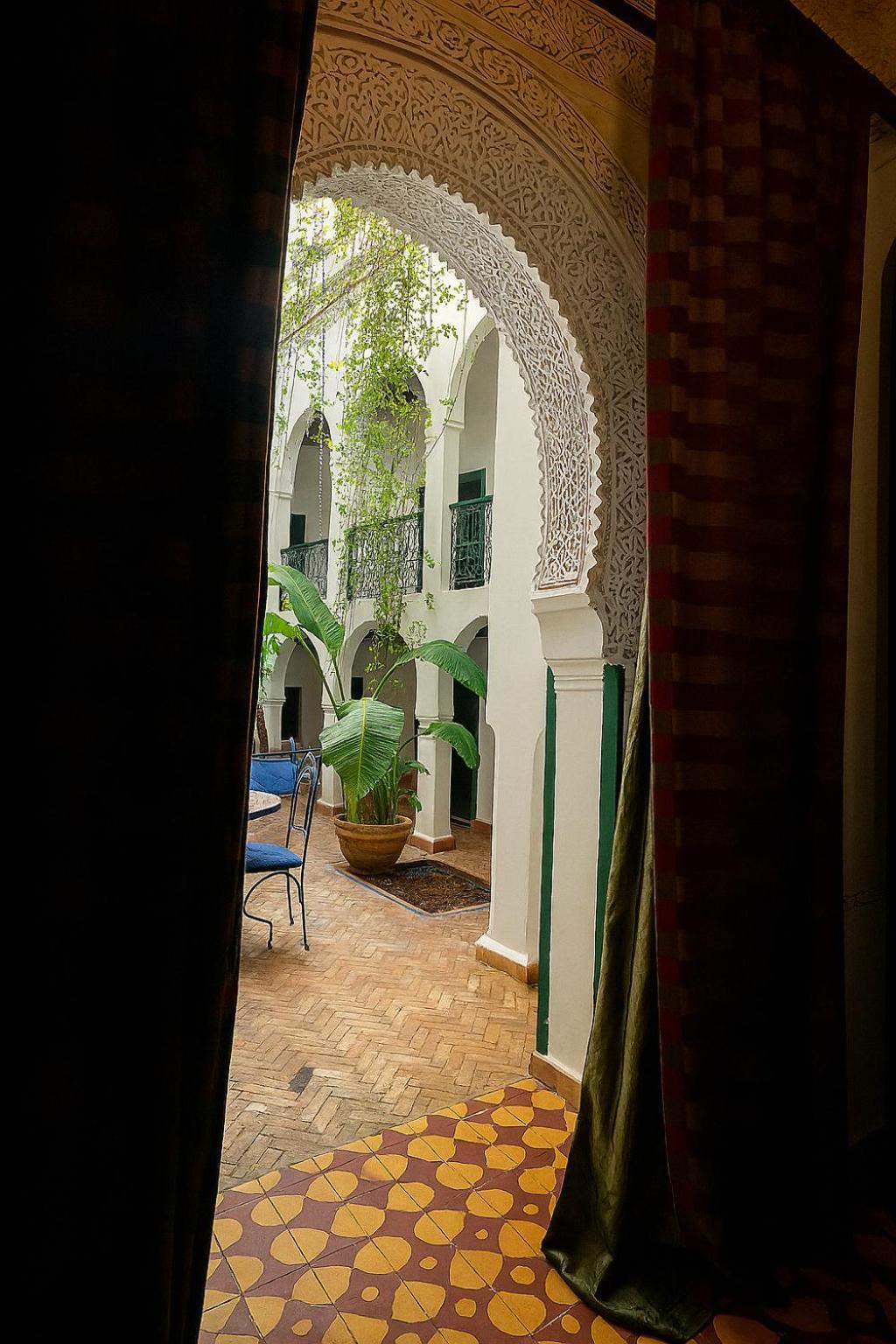 Riad Le Dromadaire Bleu By Weekome Marrakesh Bagian luar foto